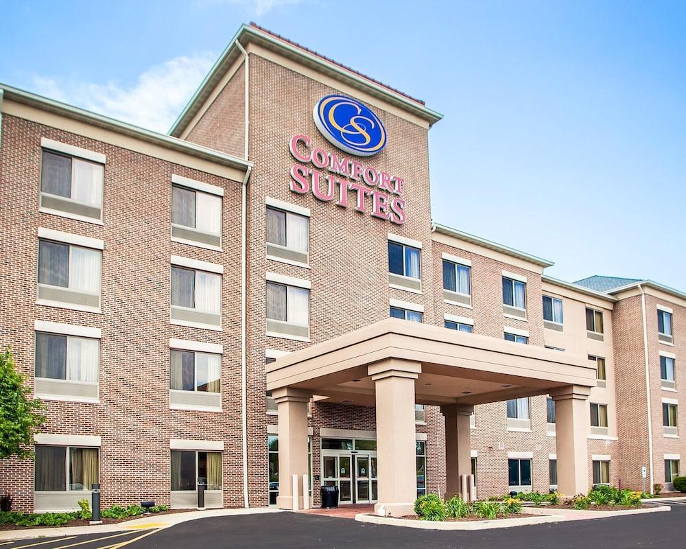 Holiday Inn Express & Suites Milwaukee Nw - Park Place By Ihg Esterno foto