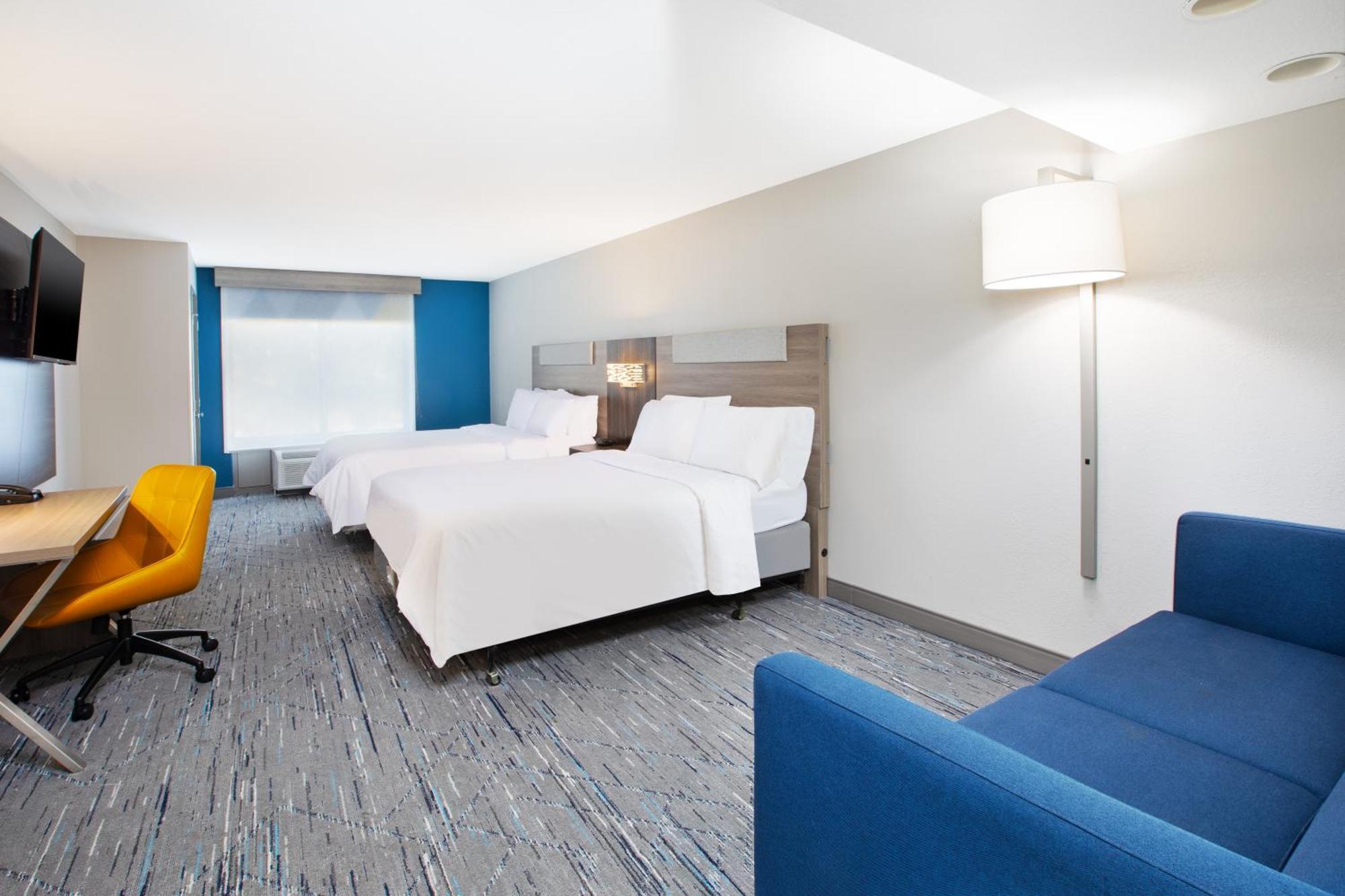 Holiday Inn Express & Suites Milwaukee Nw - Park Place By Ihg Esterno foto
