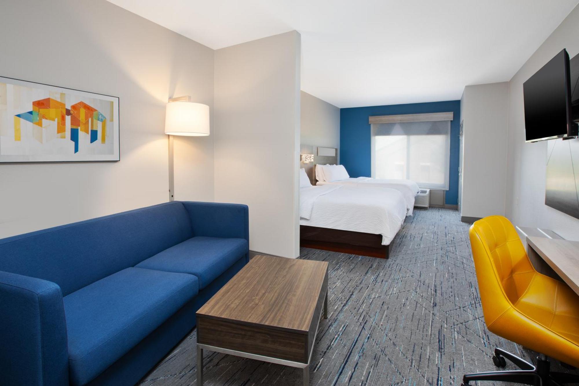 Holiday Inn Express & Suites Milwaukee Nw - Park Place By Ihg Esterno foto