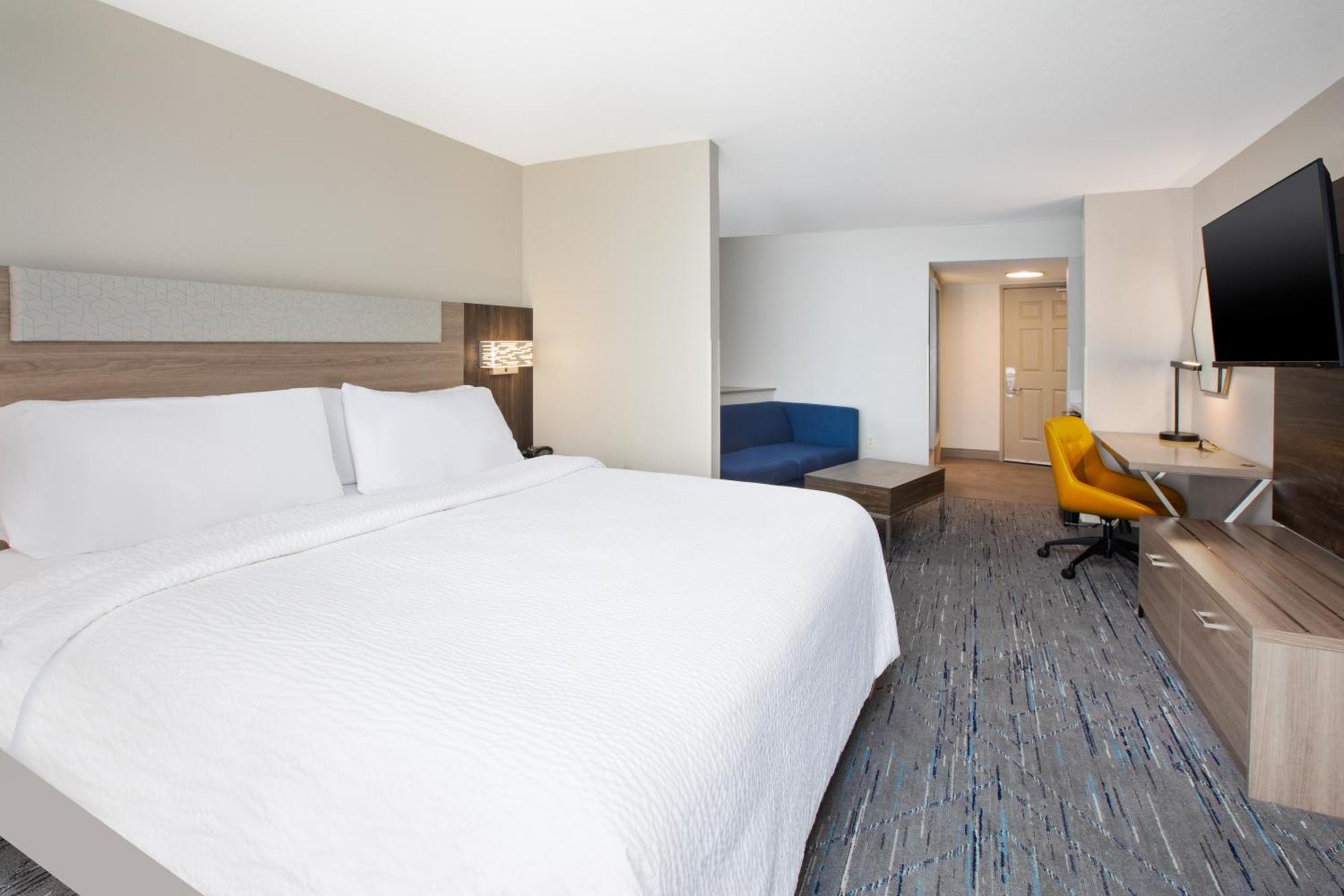 Holiday Inn Express & Suites Milwaukee Nw - Park Place By Ihg Esterno foto